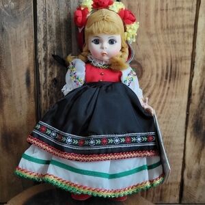 Poland little women collectible doll‎